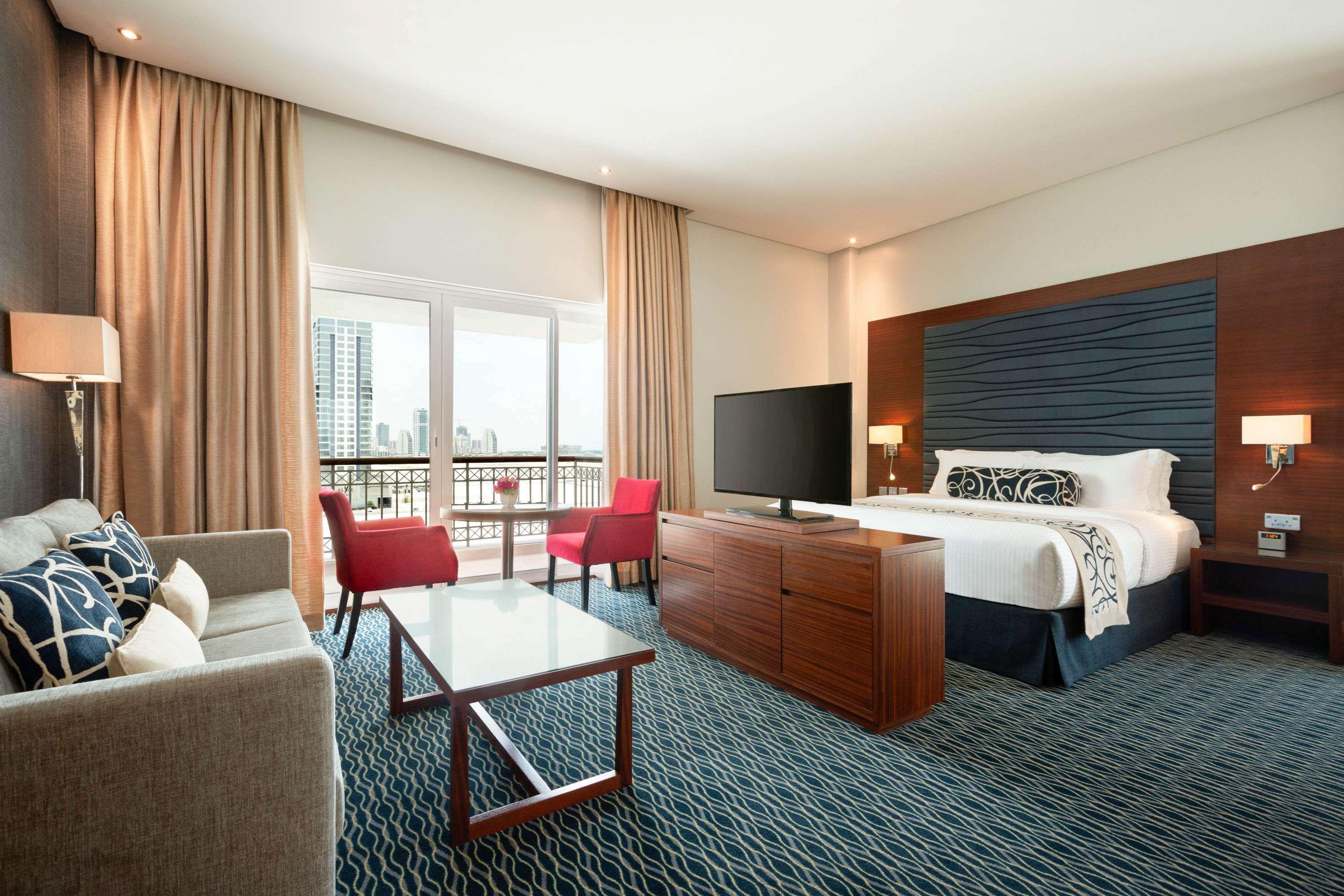 Ramada By Wyndham Manama City Centre Exteriör bild