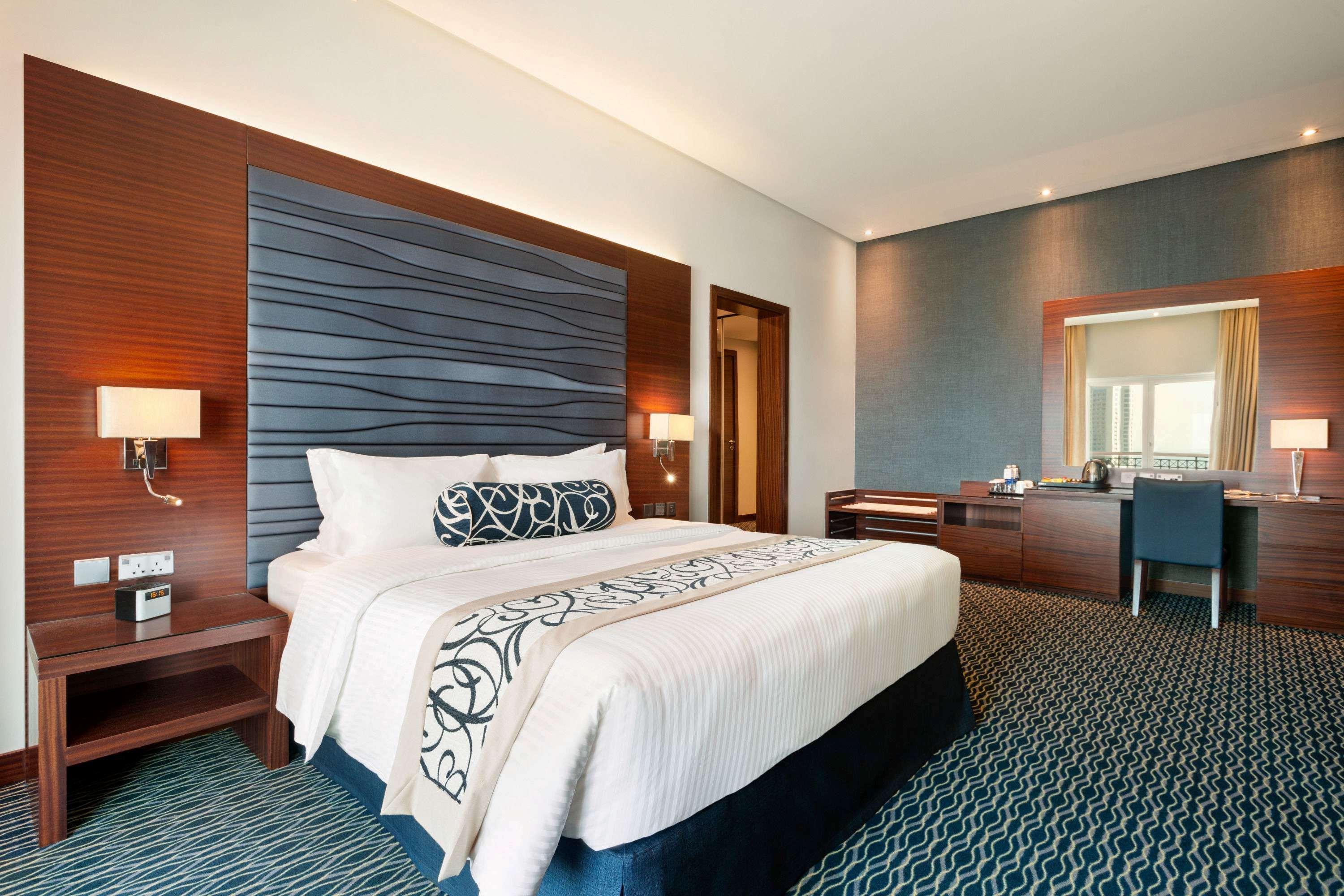 Ramada By Wyndham Manama City Centre Exteriör bild