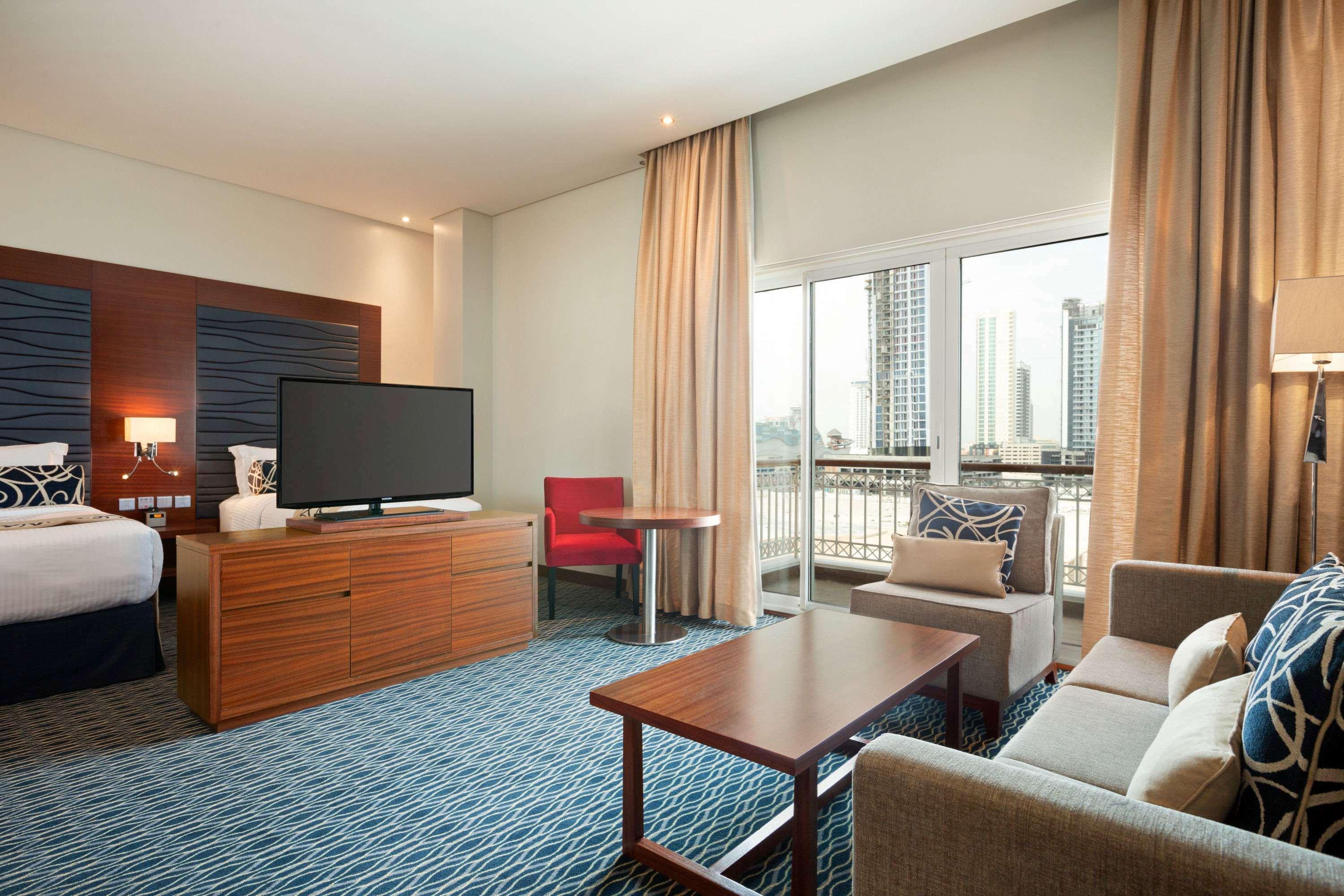 Ramada By Wyndham Manama City Centre Exteriör bild