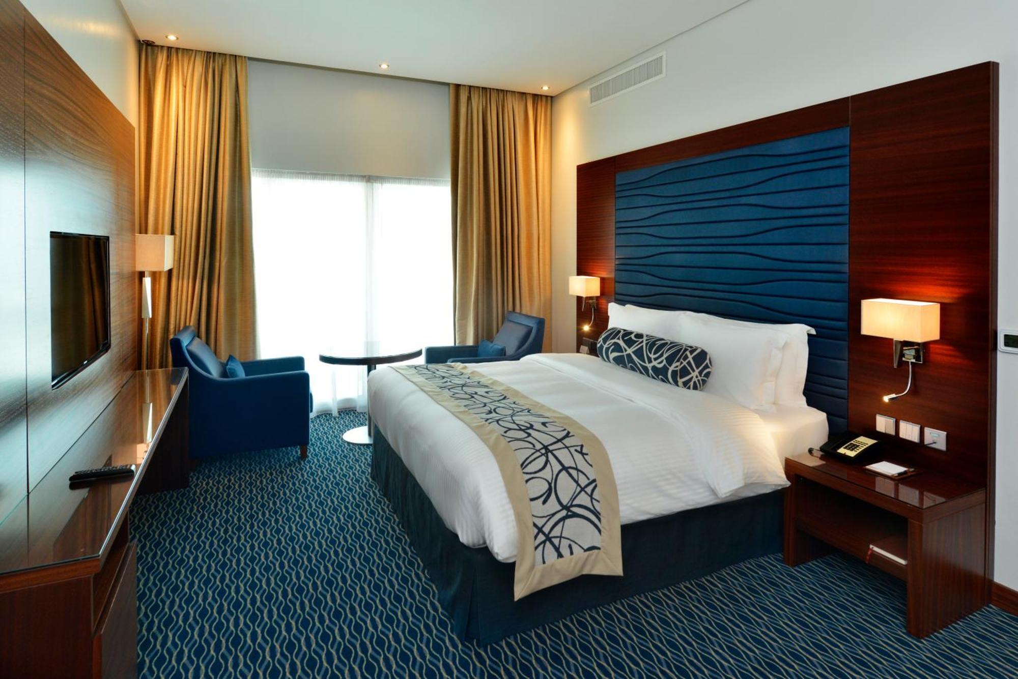 Ramada By Wyndham Manama City Centre Exteriör bild