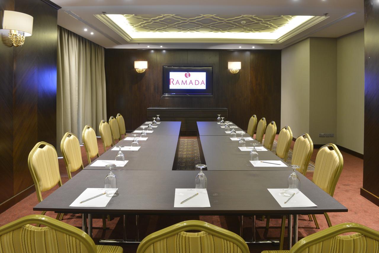 Ramada By Wyndham Manama City Centre Exteriör bild