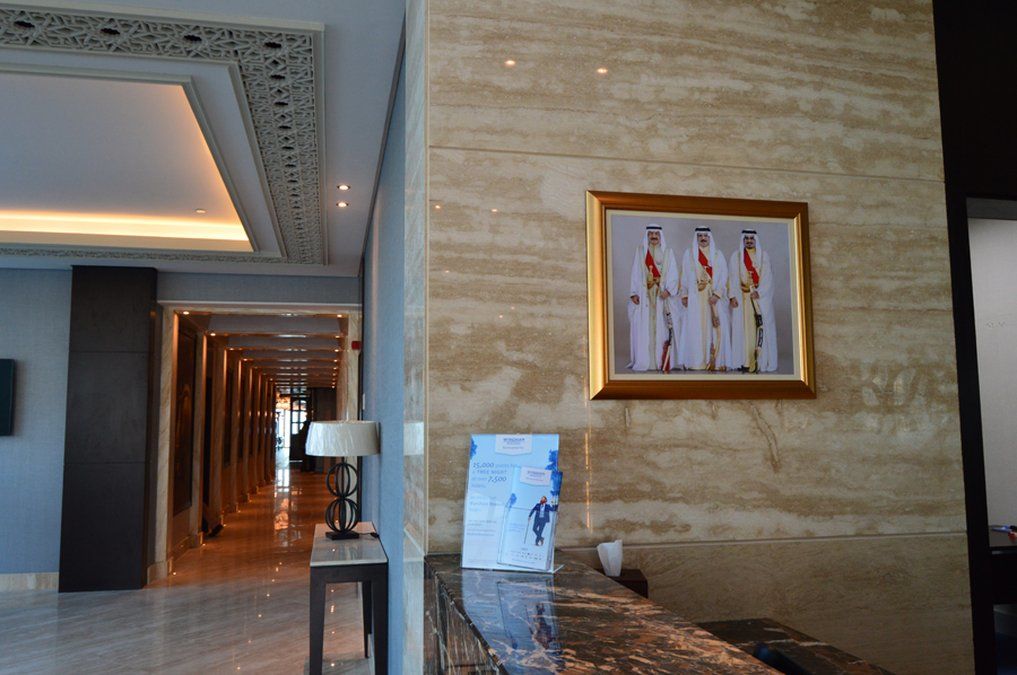 Ramada By Wyndham Manama City Centre Exteriör bild